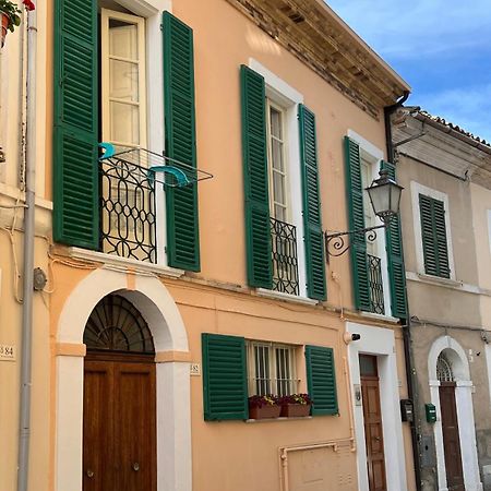 Charmante Vakantiewoning 'Casa Di Tonno' Лорето-Апрутино Экстерьер фото
