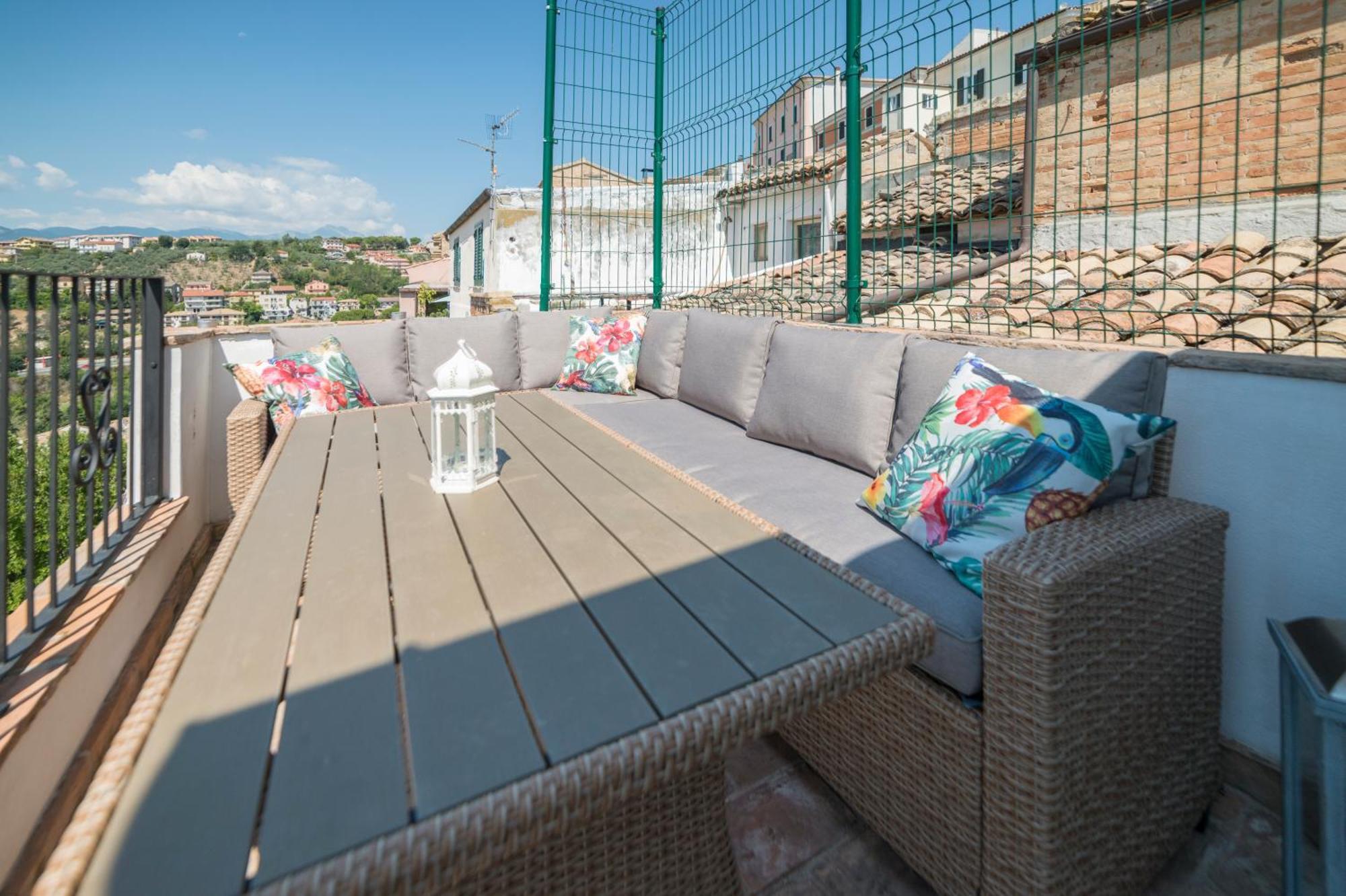Charmante Vakantiewoning 'Casa Di Tonno' Лорето-Апрутино Экстерьер фото