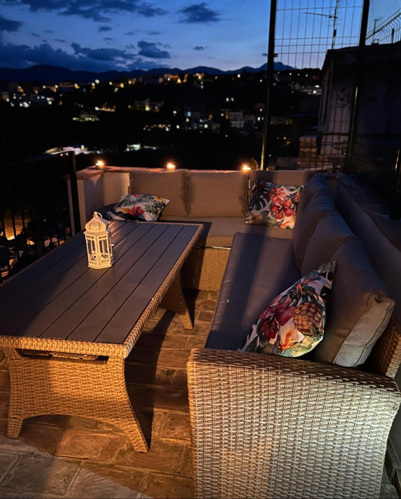 Charmante Vakantiewoning 'Casa Di Tonno' Лорето-Апрутино Экстерьер фото